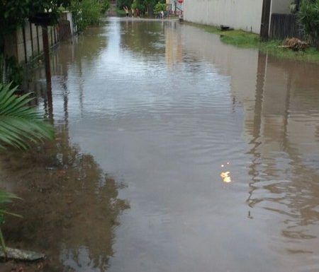 chuva forte atinge itapoa, diversas ruas sao alagadas e falta luz em alguns pontos 07
