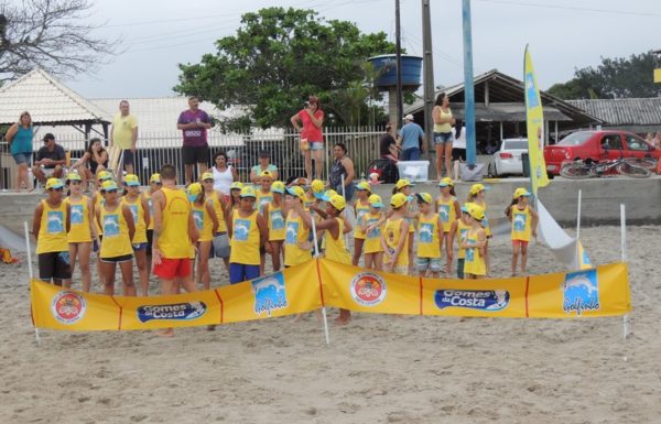 realizada-primeira-formatura-do-projeto-golfinho-de-itapoa-temporada-2016-2017-04