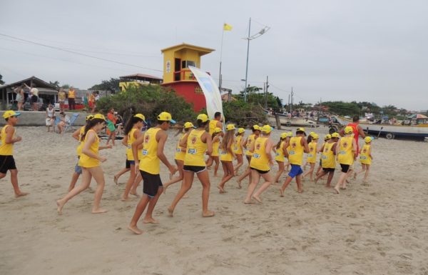 realizada-primeira-formatura-do-projeto-golfinho-de-itapoa-temporada-2016-2017-15