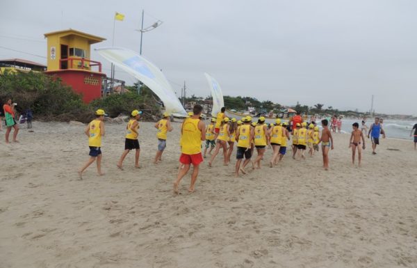 realizada-primeira-formatura-do-projeto-golfinho-de-itapoa-temporada-2016-2017-16