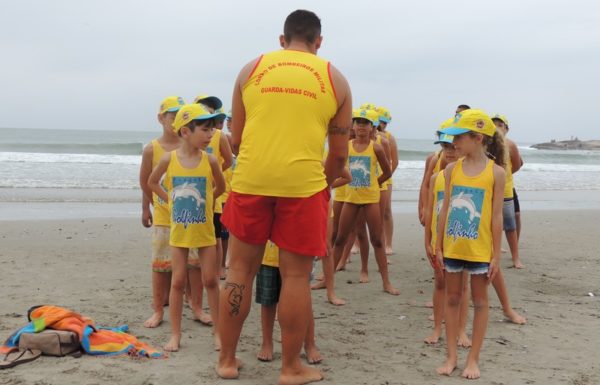 realizada-primeira-formatura-do-projeto-golfinho-de-itapoa-temporada-2016-2017-18