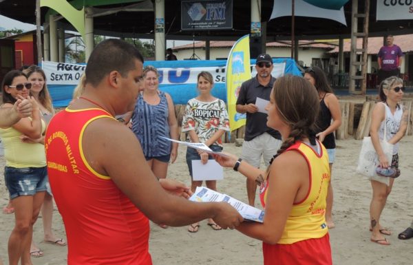 realizada-primeira-formatura-do-projeto-golfinho-de-itapoa-temporada-2016-2017-39