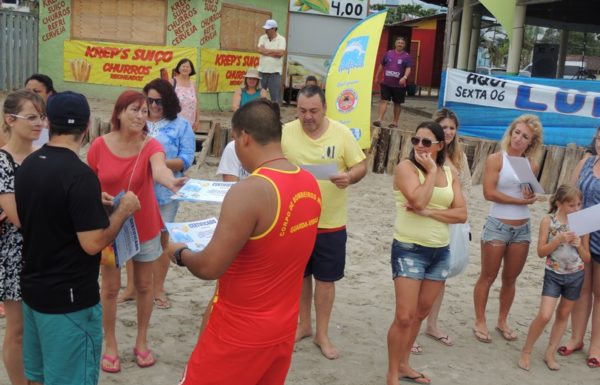 realizada-primeira-formatura-do-projeto-golfinho-de-itapoa-temporada-2016-2017-43