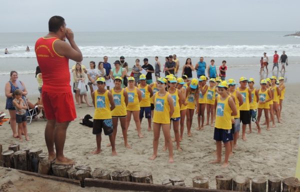 realizada-primeira-formatura-do-projeto-golfinho-de-itapoa-temporada-2016-2017-52