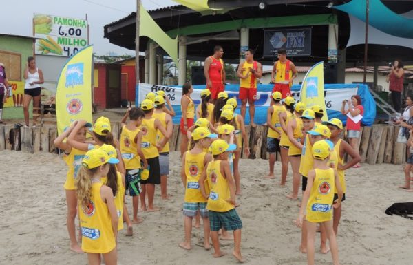 realizada-primeira-formatura-do-projeto-golfinho-de-itapoa-temporada-2016-2017-58