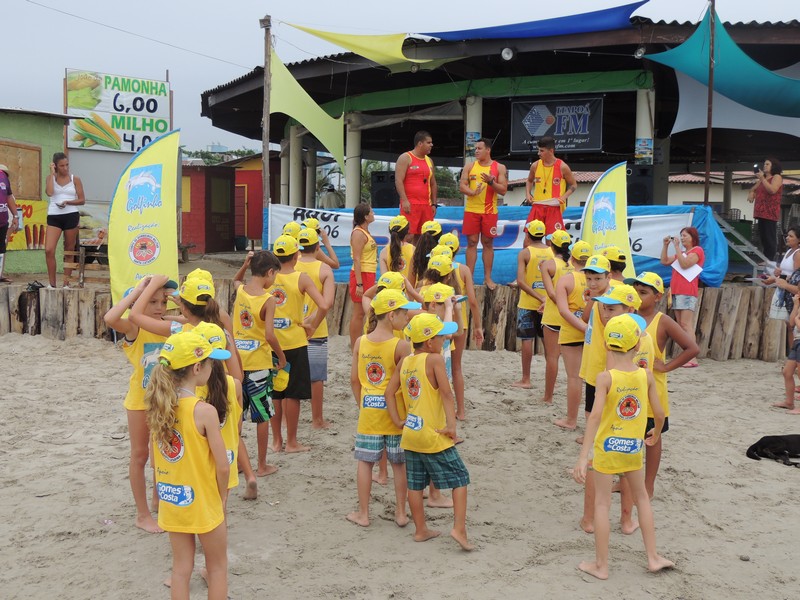 realizada-primeira-formatura-do-projeto-golfinho-de-itapoa-temporada-2016-2017-58