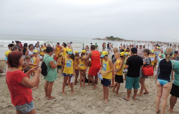 realizada-primeira-formatura-do-projeto-golfinho-de-itapoa-temporada-2016-2017-70