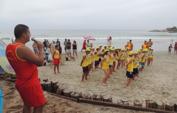 realizada-primeira-formatura-do-projeto-golfinho-de-itapoa-temporada-2016-2017-73