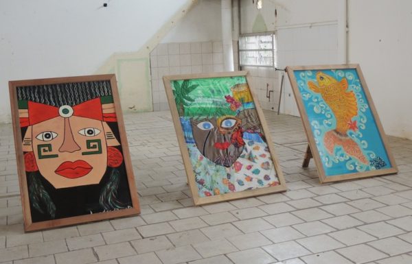 Artesaos expoem os paineis artisticos que enfeitarao o carnaval de Itapoa 2017 11