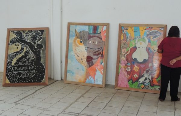 Artesaos expoem os paineis artisticos que enfeitarao o carnaval de Itapoa 2017 12
