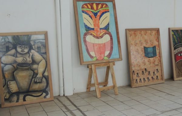 Artesaos expoem os paineis artisticos que enfeitarao o carnaval de Itapoa 2017 13