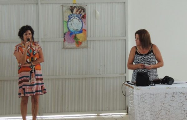 Artesaos expoem os paineis artisticos que enfeitarao o carnaval de Itapoa 2017 26