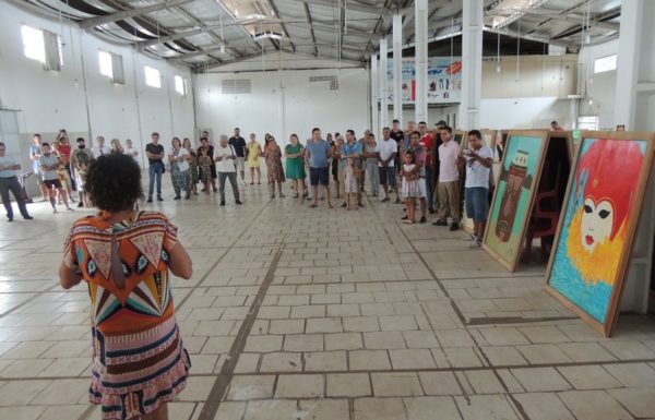 Artesaos expoem os paineis artisticos que enfeitarao o carnaval de Itapoa 2017 30