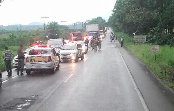 Homens assaltam loja de material de construcao em Itapoa e saointerceptados em Garuva 05