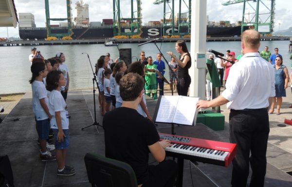 Praca da Bandeira inaugurada no Porto Itapoa 05