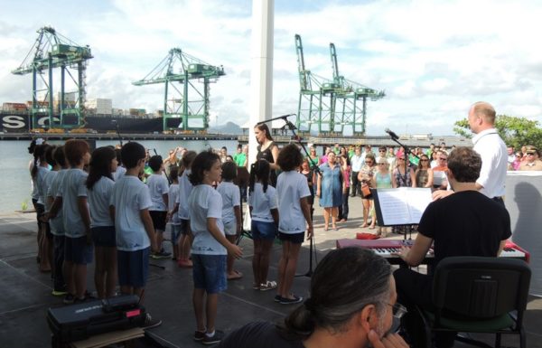 Praca da Bandeira inaugurada no Porto Itapoa 06