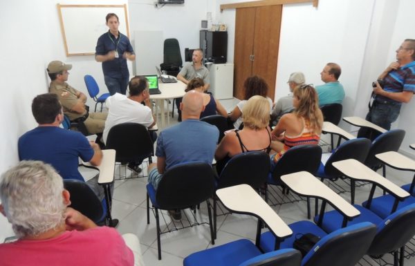 Reuniao esclarece duvidas sobre os aspectos tecnologicos do programa Rede de Vizinhos 02