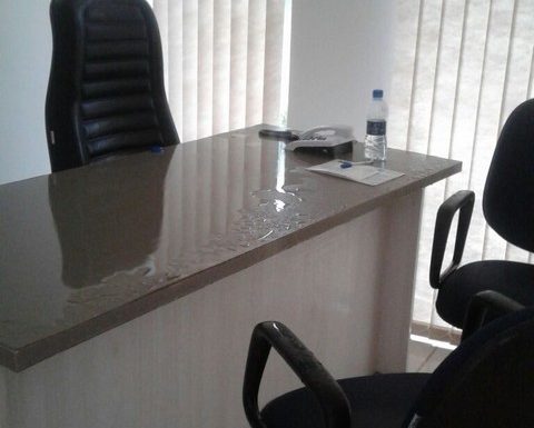 falha estrutural compromete o predio da Camara de Vereadores de Itapoa 01