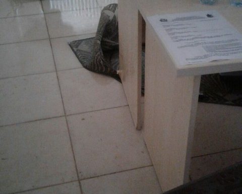 falha estrutural compromete o predio da Camara de Vereadores de Itapoa 06