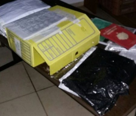 falha estrutural compromete o predio da Camara de Vereadores de Itapoa 08