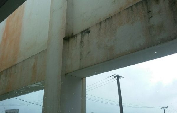 falha estrutural compromete o predio da Camara de Vereadores de Itapoa 15