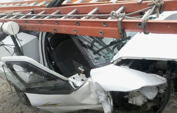 Grave acidente bloqueia rodovia SC-416 na divisa entre Guaratuba (PR) e Garuva 06