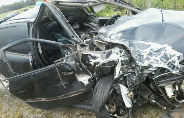 Grave acidente bloqueia rodovia SC-416 na divisa entre Guaratuba (PR) e Garuva 08