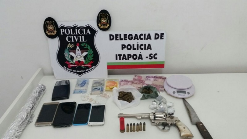 Operacao conjunta das policias de Itapoa e Joinville cumpre mandados de prisao por trafico 1