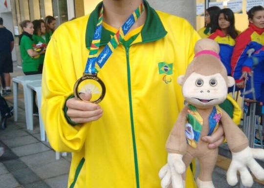 Paratleta de Itapoa conquista medalha de ouro com a Selecao Brasileira 2