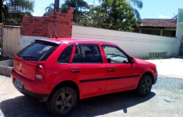 Policia Militar localizada carro pouco apos ter sido furtado no Paese