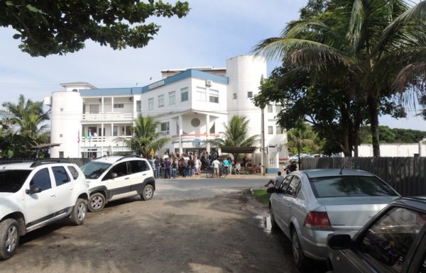 Estudantes de Itapoa realizam manifestacao pela manutencao do onibus universitario 01
