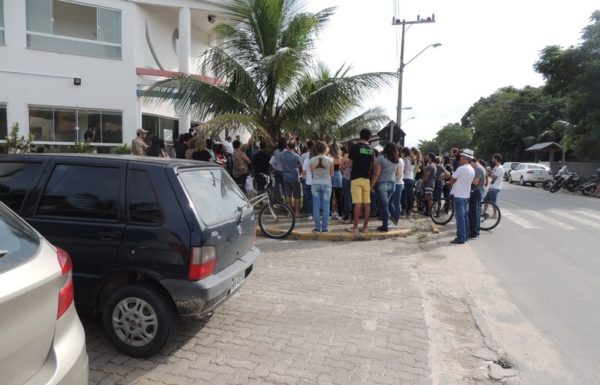 Estudantes de Itapoa realizam manifestacao pela manutencao do onibus universitario 09