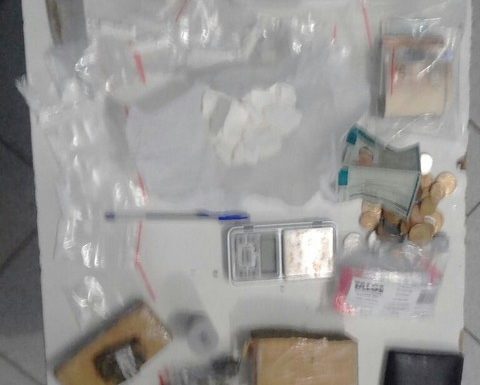 Homem preso pela PM de Itapoa apos monitoramento de ponto de trafico 6