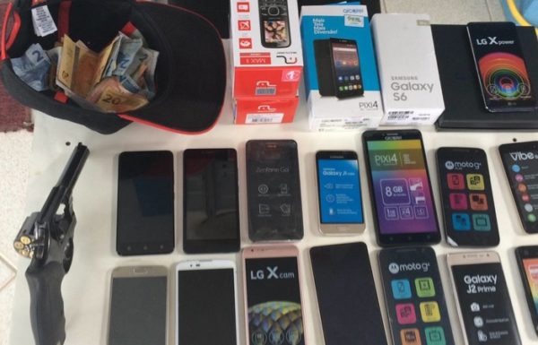 PM de Itapoa prende suspeitos pouco apos assalto a loja de celulares 2