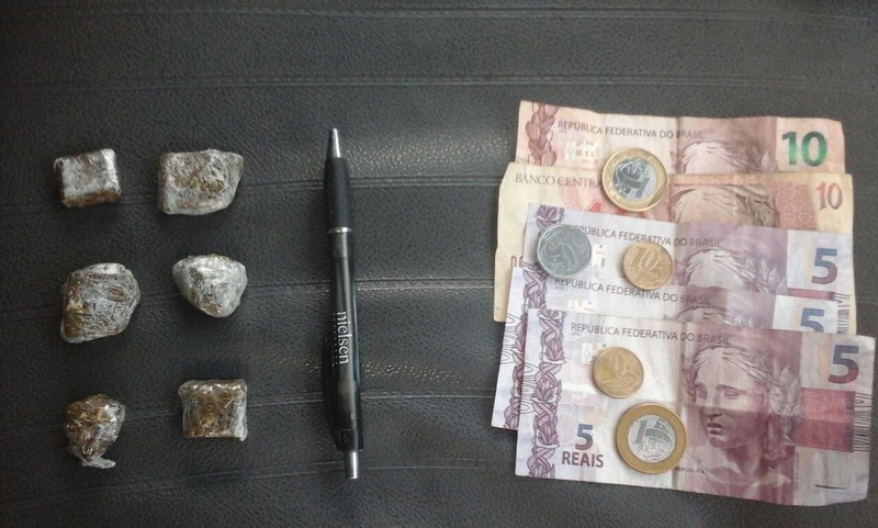 pm de itapoa atende ocorrencias de receptacao e trafico de drogas neste domingo 30-04 1