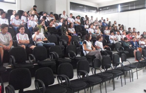 projeto sua majestade o violao promove aula diferente 03