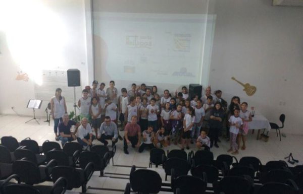 projeto sua majestade o violao promove aula diferente 11