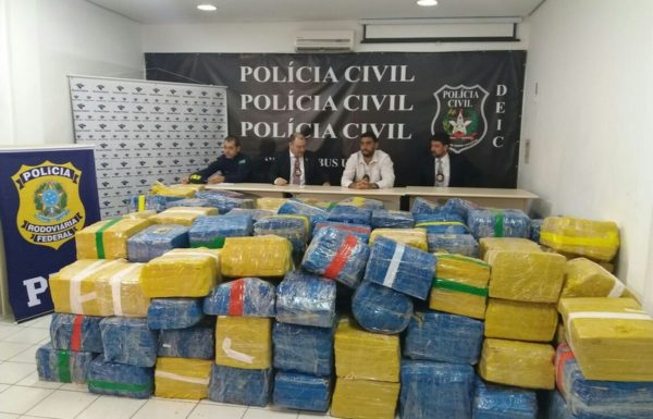 Carga de maconha avaliada em RS 5 milhoes e apreendida em garuva