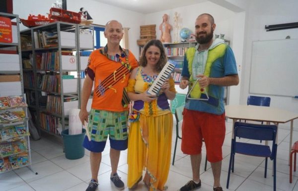 PG 12 e 13 -03- Projeto Sarau LEGENDA Escola João Monteiro Cabral - CRÉDITOS Sarau Trio -Divulgação