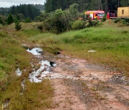 Vazamento de petroleo ainda nao compromete o abastecimento de agua em Itapoa 1