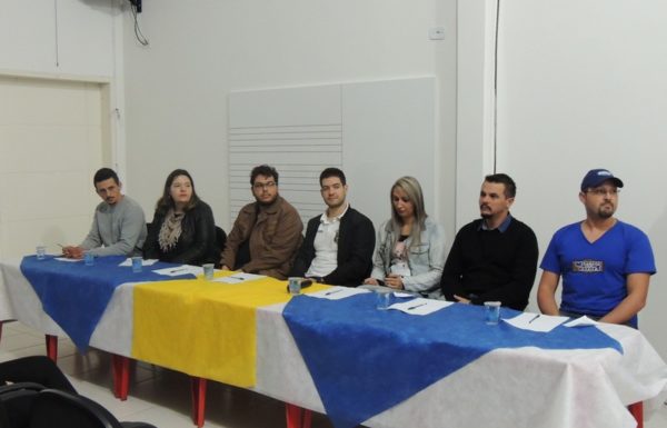 Comunidade debate situacao dos animais de rua em Itapoa 19