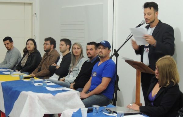 Comunidade debate situacao dos animais de rua em Itapoa 25