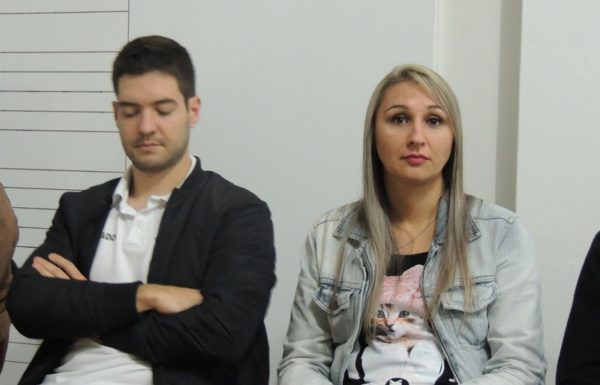 Comunidade debate situacao dos animais de rua em Itapoa 31