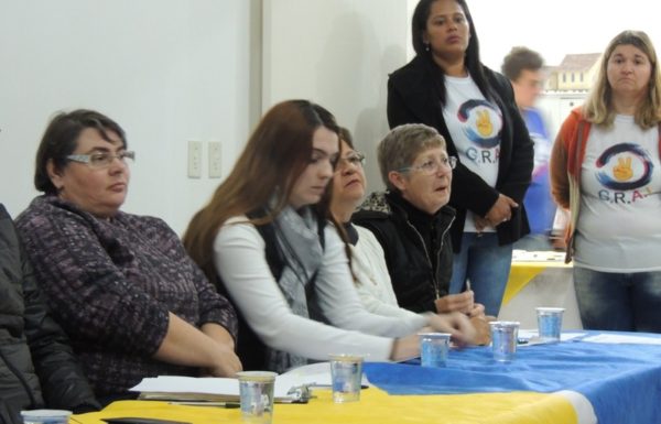 Comunidade debate situacao dos animais de rua em Itapoa 33