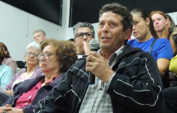 Comunidade debate situacao dos animais de rua em Itapoa 34