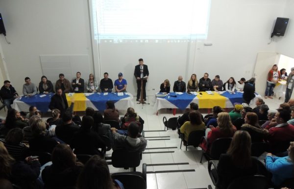 Comunidade debate situacao dos animais de rua em Itapoa 40