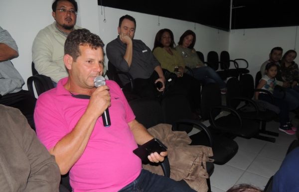 Comunidade debate situacao dos animais de rua em Itapoa 44