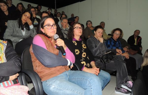 Comunidade debate situacao dos animais de rua em Itapoa 45