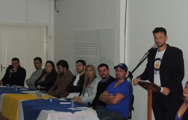 Comunidade debate situacao dos animais de rua em Itapoa 53