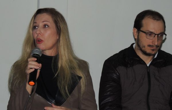 Comunidade debate situacao dos animais de rua em Itapoa 56